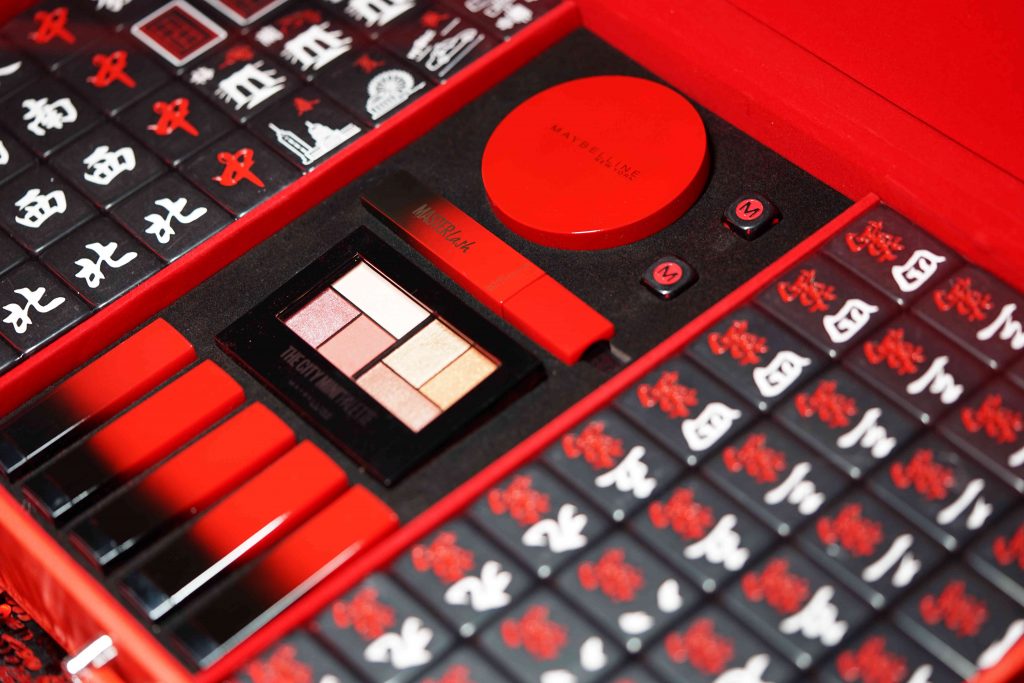 Maybelline lipstick-themed mahjong set
